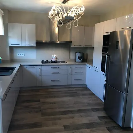 Villa Luxury To Rent *