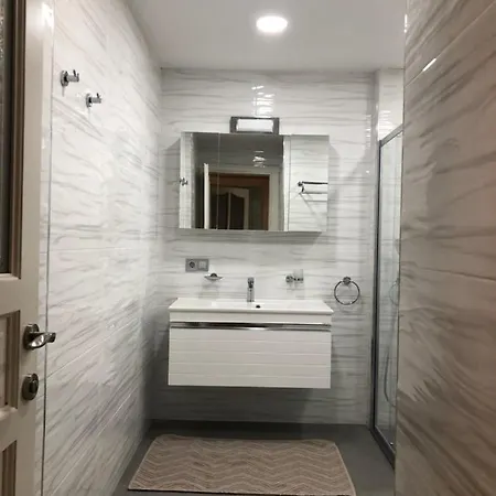 Luxury To Rent Villa