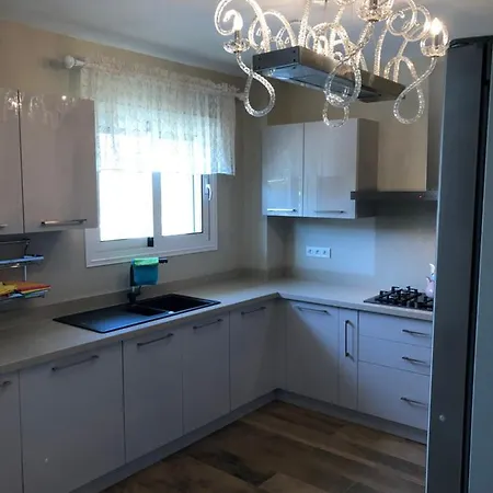 Luxury To Rent Villa