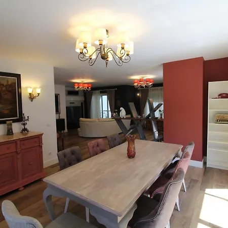 Luxury To Rent Villa
